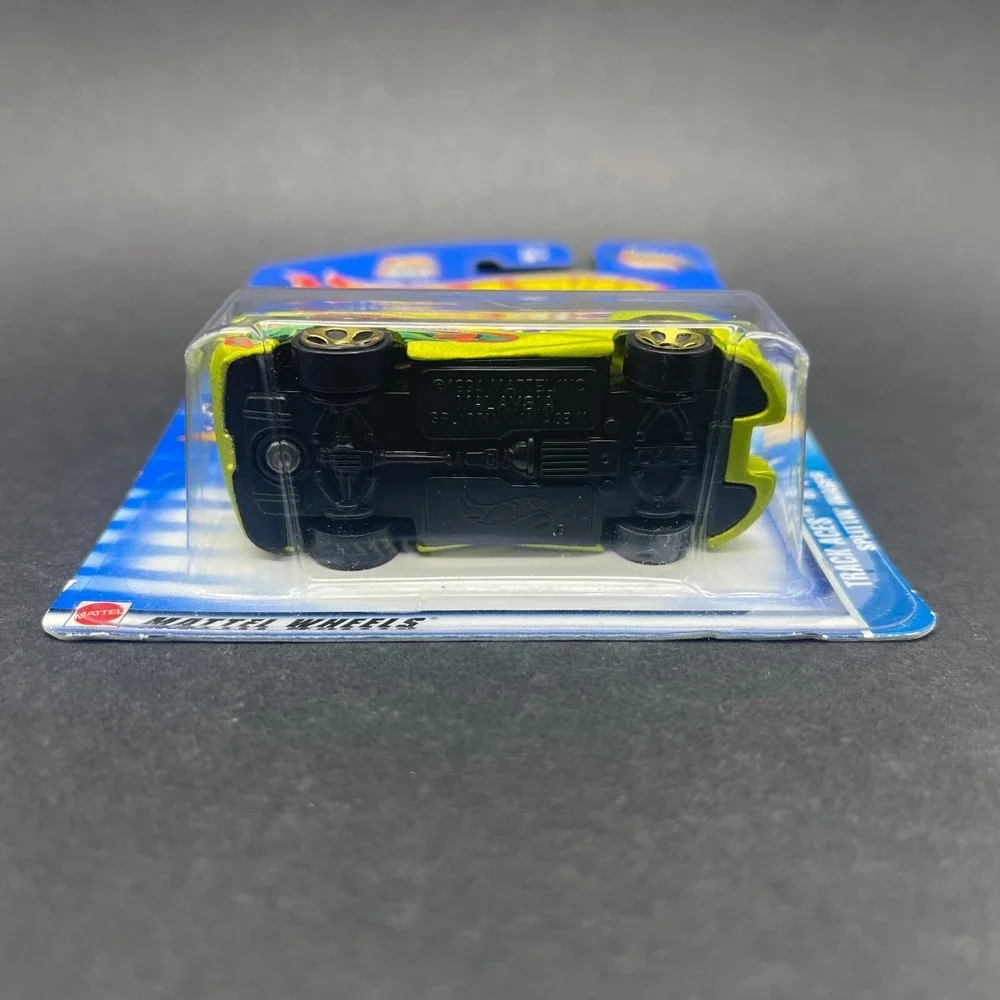 Hot Wheels Track Aces Splittin' Image Car Vehicle Green Diecast 1/64 Scale #167